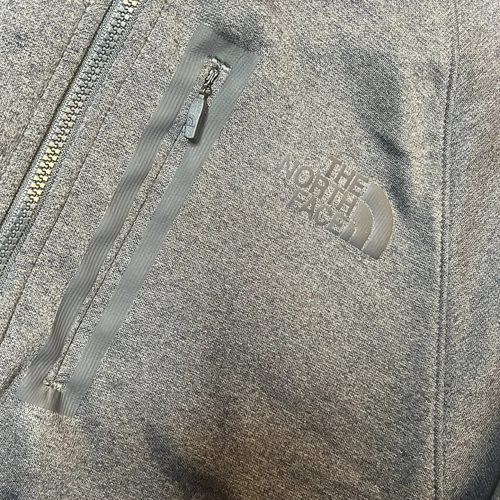 Men’s Gray The North Face Pull over Jacket with zipper Size small - Picture 2 of 5